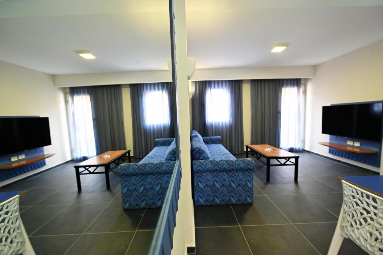 Club In Eilat - Coral Beach Villa Resort Rum bild